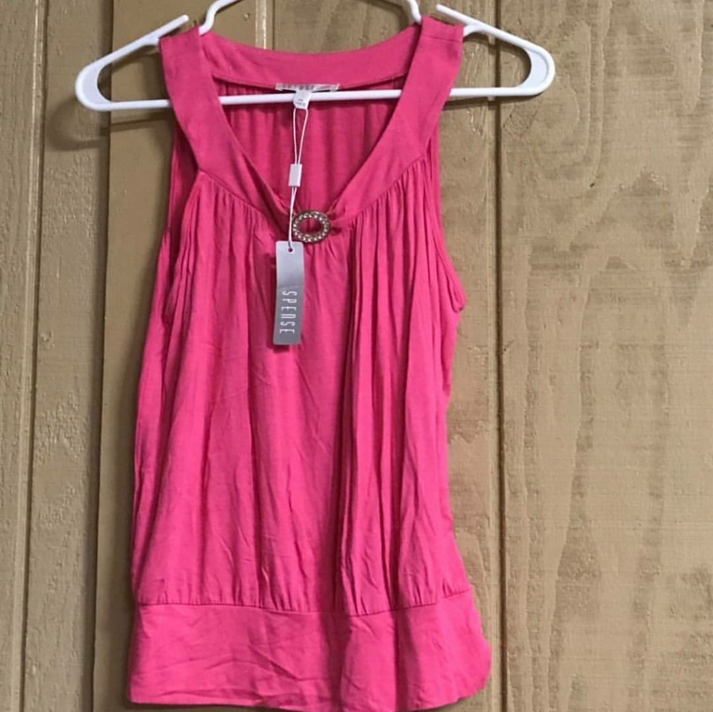pink top